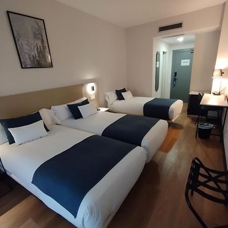 Hotel Don Jaime 54 Zaragoza Eksteriør billede